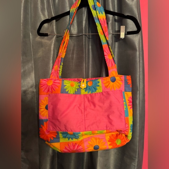 Handmade Spring Flowers Women’s Tote 12x16 Interior Exterior Pocket Flower Clasp - Picture 1 of 13